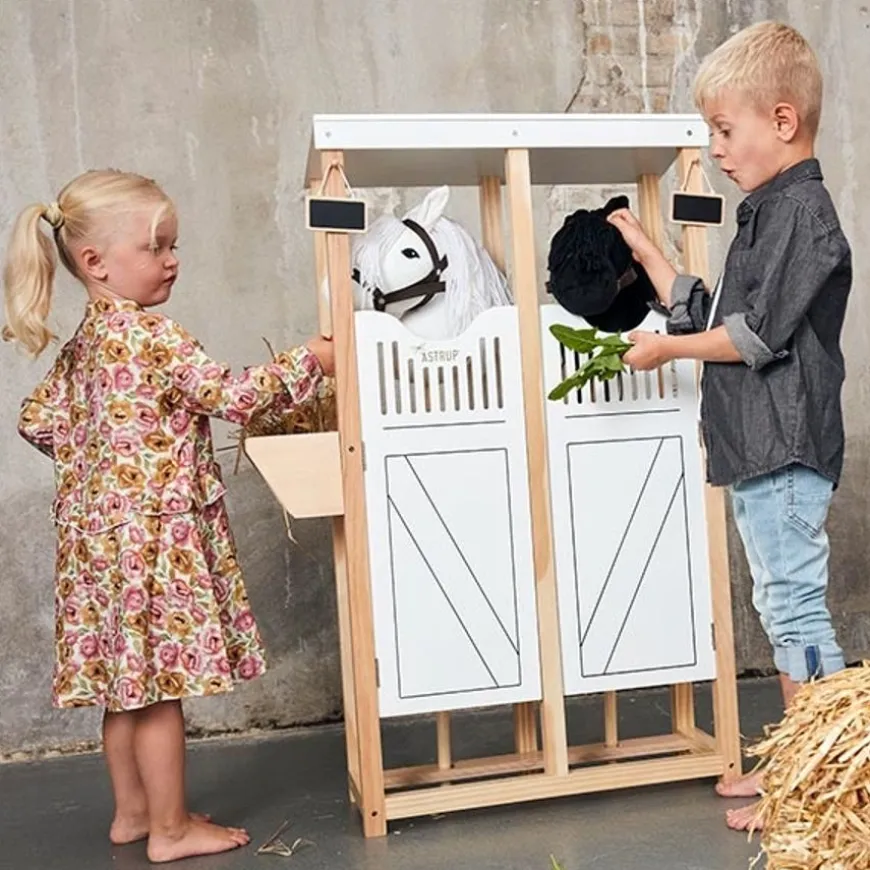 By Astrup Stal Voor Stokpaarden