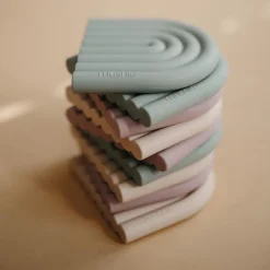 Mushie Bijtring Rainbow Cambridge Blue