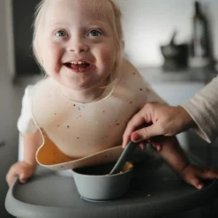 Mushie Siliconen Kom Met Zuignap Blush