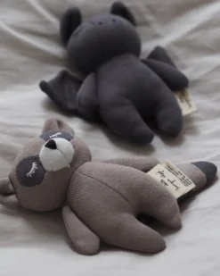 Rammelaar Mini Racoon Brown - Konges Slojd